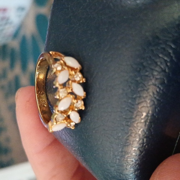 Faux Opals and Diamond Ring - Picture 4 of 4